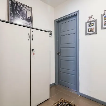 A Francos Gyn Lovers Apartment